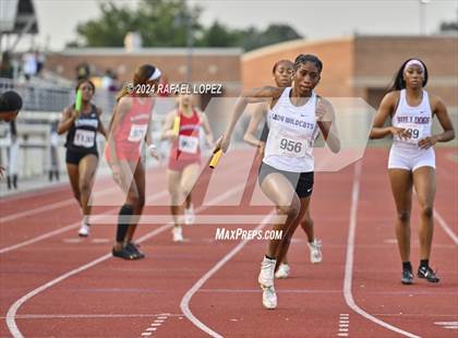 Thumbnail 2 in UIL Track & Field 6A Region 3 Regional Final Preliminaries (4 x 400 Meter) photogallery.
