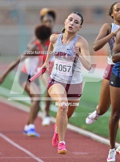 Thumbnail 2 in UIL Track & Field 6A Region 3 Regional Final Preliminaries (4 x 400 Meter) photogallery.