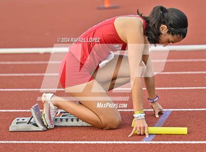 Thumbnail 2 in UIL Track & Field 6A Region 3 Regional Final Preliminaries (4 x 400 Meter) photogallery.