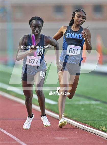 Thumbnail 2 in UIL Track & Field 6A Region 3 Regional Final Preliminaries (4 x 400 Meter) photogallery.