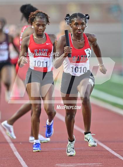 Thumbnail 2 in UIL Track & Field 6A Region 3 Regional Final Preliminaries (4 x 400 Meter) photogallery.