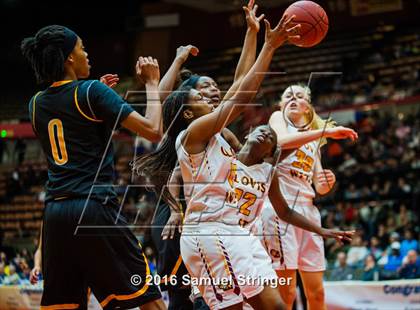 Thumbnail 3 in Clovis West vs. Edison (CIF CS D1 Final) photogallery.