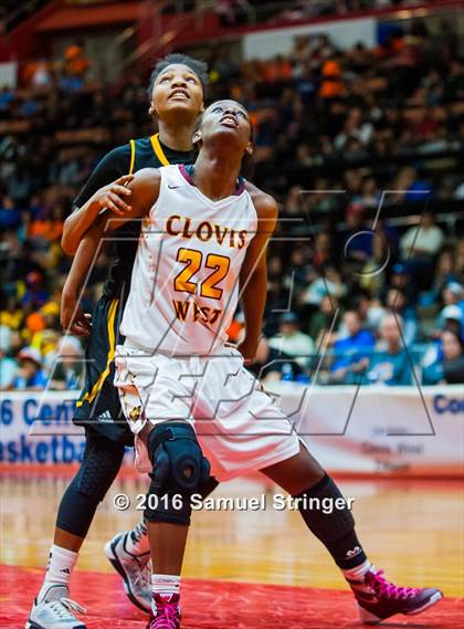 Thumbnail 1 in Clovis West vs. Edison (CIF CS D1 Final) photogallery.