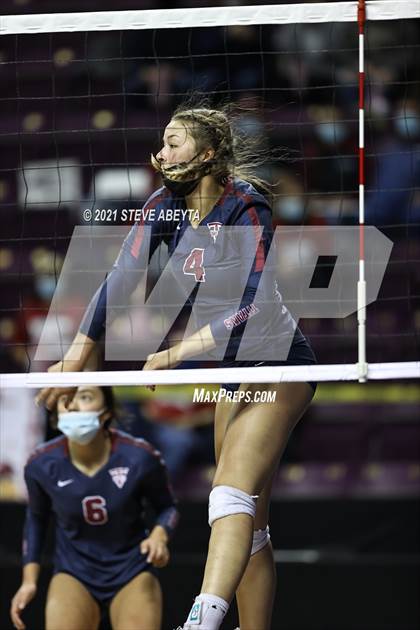 Thumbnail 2 in Windsor vs The Classical Academy (CHSAA 4A Final 4 Playoff) photogallery.