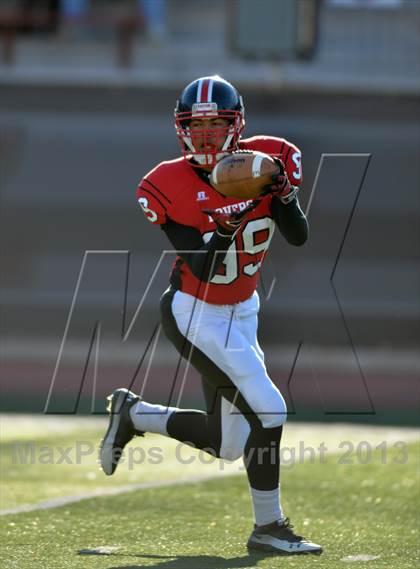 Thumbnail 3 in Easton vs. Phillipsburg (MaxPreps Rivalry Series) photogallery.