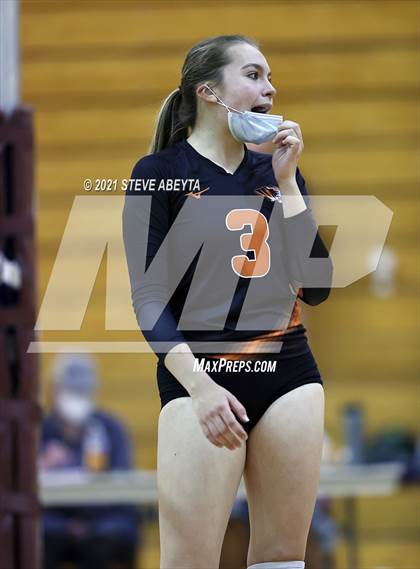 Thumbnail 3 in Cherokee Trail vs Lakewood (CHSAA 5A Regional Playoff) photogallery.