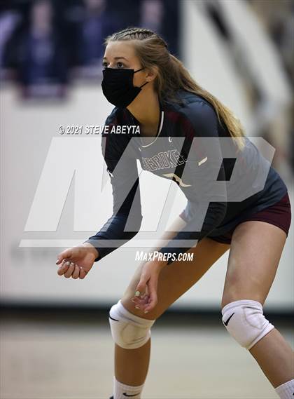 Thumbnail 3 in Cherokee Trail vs Lakewood (CHSAA 5A Regional Playoff) photogallery.