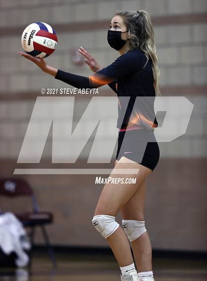 Thumbnail 1 in Cherokee Trail vs Lakewood (CHSAA 5A Regional Playoff) photogallery.