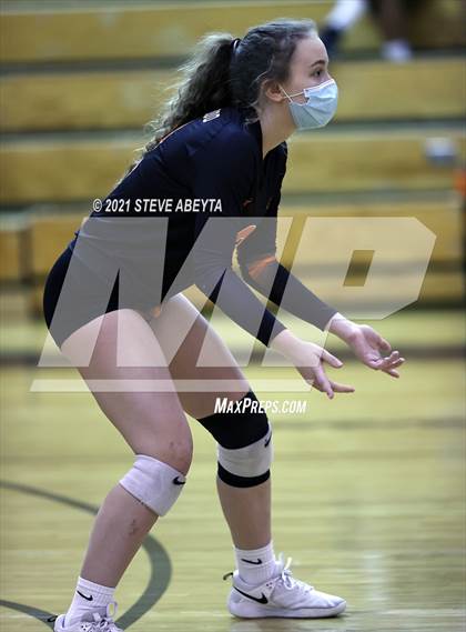 Thumbnail 2 in Cherokee Trail vs Lakewood (CHSAA 5A Regional Playoff) photogallery.