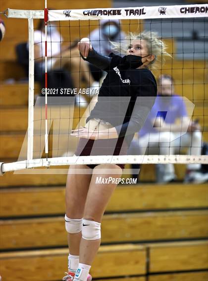 Thumbnail 3 in Cherokee Trail vs Lakewood (CHSAA 5A Regional Playoff) photogallery.