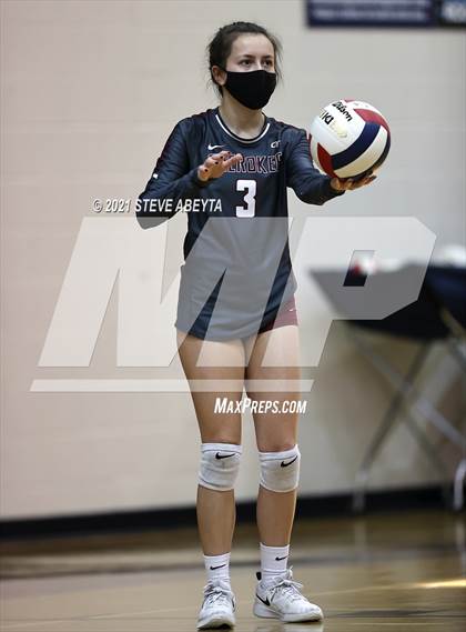Thumbnail 1 in Cherokee Trail vs Lakewood (CHSAA 5A Regional Playoff) photogallery.
