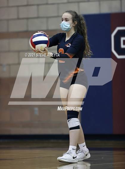 Thumbnail 2 in Cherokee Trail vs Lakewood (CHSAA 5A Regional Playoff) photogallery.