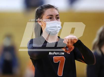 Thumbnail 2 in Cherokee Trail vs Lakewood (CHSAA 5A Regional Playoff) photogallery.