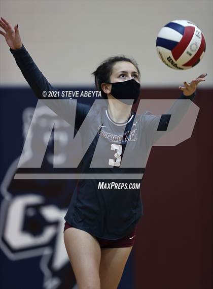 Thumbnail 2 in Cherokee Trail vs Lakewood (CHSAA 5A Regional Playoff) photogallery.