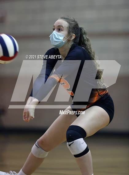 Thumbnail 3 in Cherokee Trail vs Lakewood (CHSAA 5A Regional Playoff) photogallery.