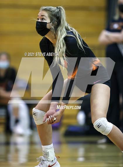 Thumbnail 1 in Cherokee Trail vs Lakewood (CHSAA 5A Regional Playoff) photogallery.