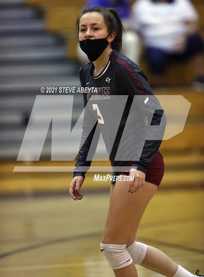 Thumbnail 1 in Cherokee Trail vs Lakewood (CHSAA 5A Regional Playoff) photogallery.