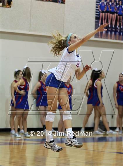 Thumbnail 1 in Rouse vs. Westlake (UIL 6A Bi-District) photogallery.