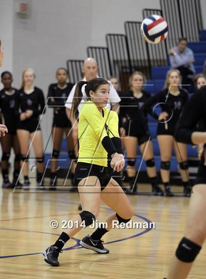 Thumbnail 2 in Rouse vs. Westlake (UIL 6A Bi-District) photogallery.