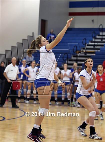 Thumbnail 1 in Rouse vs. Westlake (UIL 6A Bi-District) photogallery.