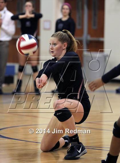 Thumbnail 1 in Rouse vs. Westlake (UIL 6A Bi-District) photogallery.