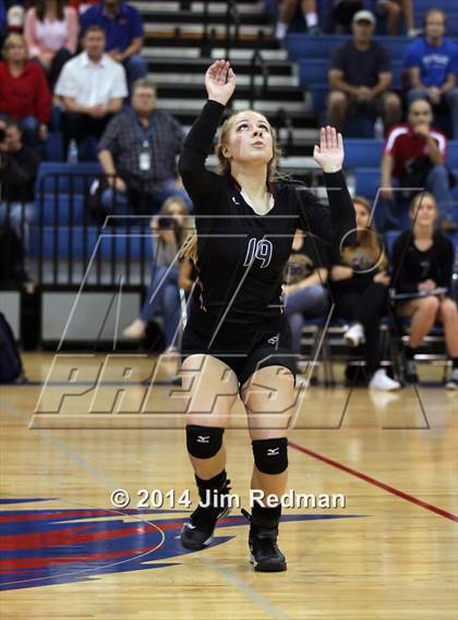 Thumbnail 1 in Rouse vs. Westlake (UIL 6A Bi-District) photogallery.