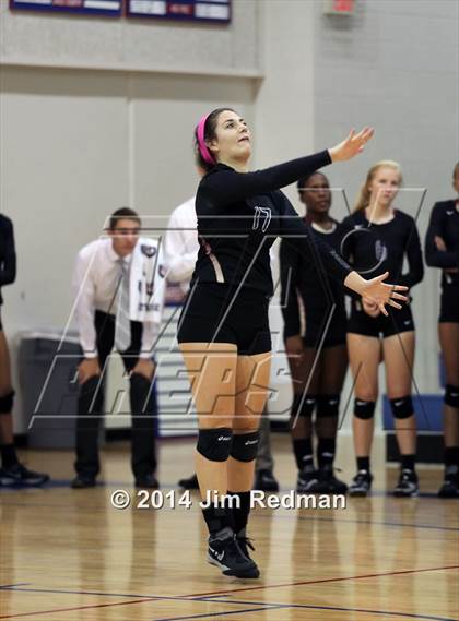 Thumbnail 2 in Rouse vs. Westlake (UIL 6A Bi-District) photogallery.