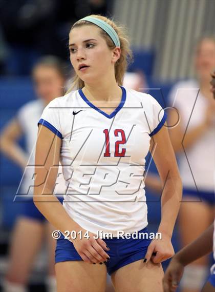 Thumbnail 3 in Rouse vs. Westlake (UIL 6A Bi-District) photogallery.