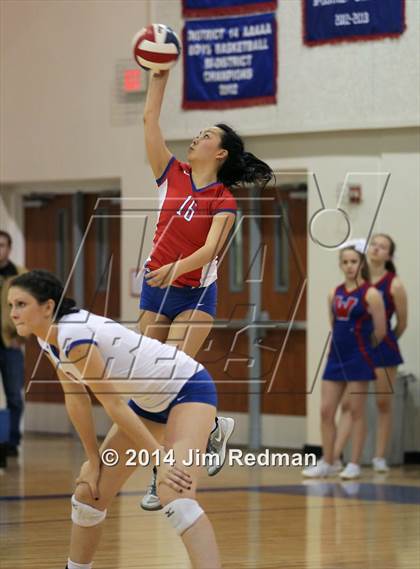 Thumbnail 1 in Rouse vs. Westlake (UIL 6A Bi-District) photogallery.