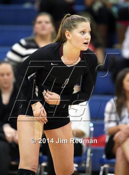 Thumbnail 1 in Rouse vs. Westlake (UIL 6A Bi-District) photogallery.