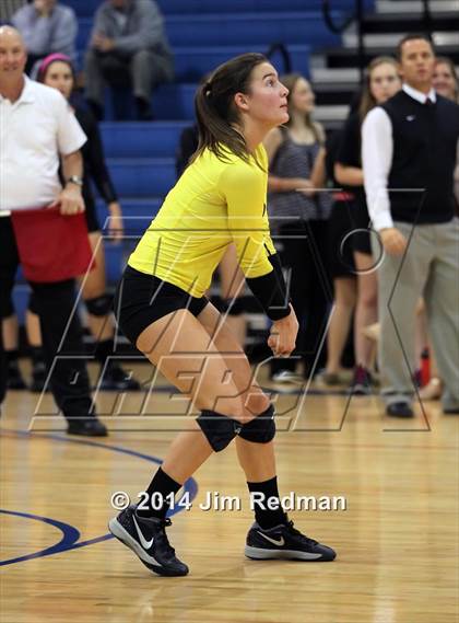 Thumbnail 3 in Rouse vs. Westlake (UIL 6A Bi-District) photogallery.
