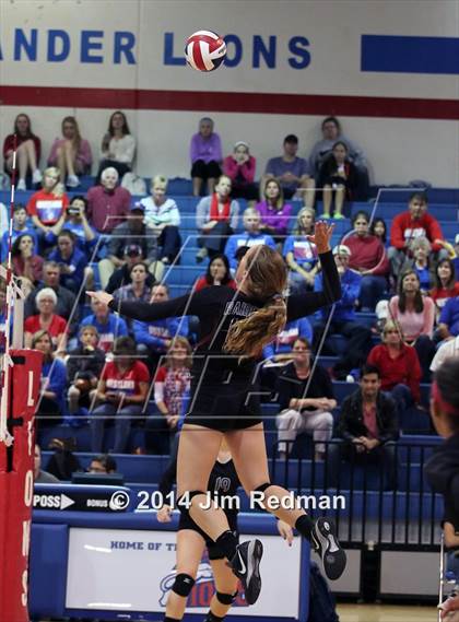 Thumbnail 1 in Rouse vs. Westlake (UIL 6A Bi-District) photogallery.