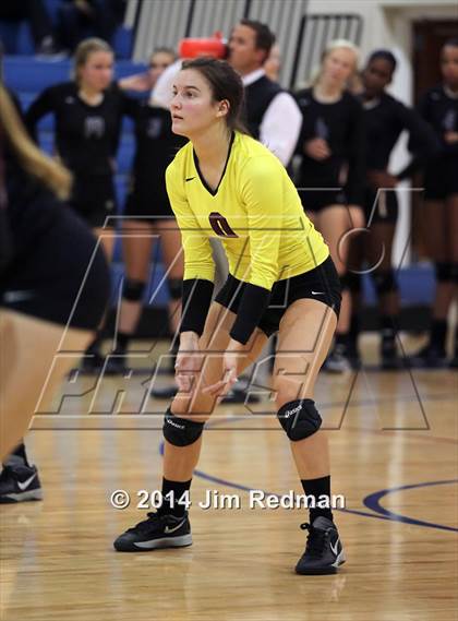 Thumbnail 1 in Rouse vs. Westlake (UIL 6A Bi-District) photogallery.