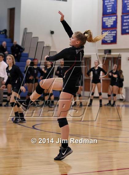 Thumbnail 3 in Rouse vs. Westlake (UIL 6A Bi-District) photogallery.