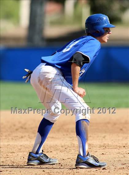 Thumbnail 3 in Santa Margarita vs. Orange Lutheran photogallery.