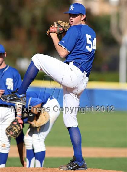 Thumbnail 3 in Santa Margarita vs. Orange Lutheran photogallery.