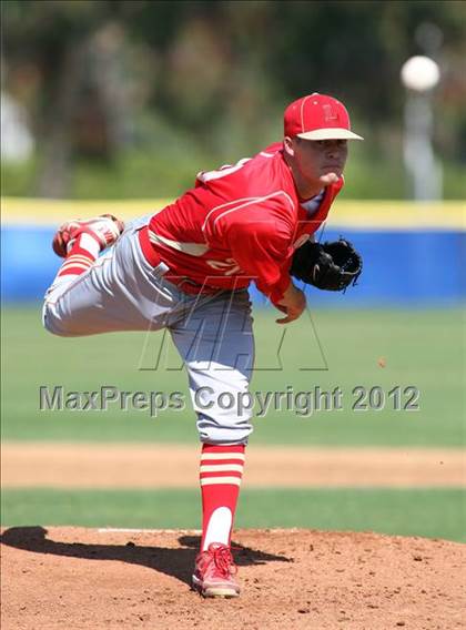 Thumbnail 2 in Santa Margarita vs. Orange Lutheran photogallery.