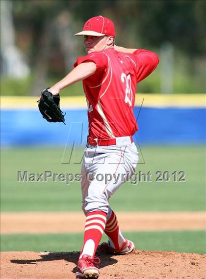 Thumbnail 3 in Santa Margarita vs. Orange Lutheran photogallery.