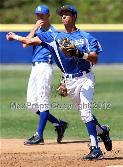 Thumbnail 1 in Santa Margarita vs. Orange Lutheran photogallery.
