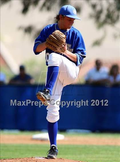 Thumbnail 2 in Santa Margarita vs. Orange Lutheran photogallery.