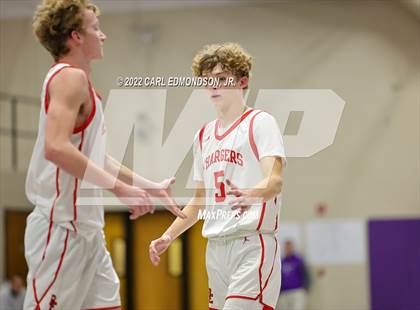 Thumbnail 3 in Bullitt East vs Lipscomb Academy photogallery.
