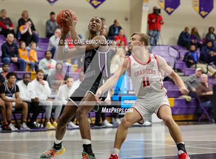Thumbnail 3 in Bullitt East vs Lipscomb Academy photogallery.