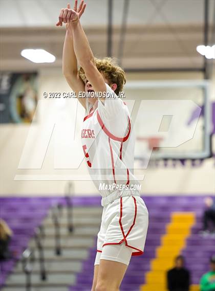 Thumbnail 1 in Bullitt East vs Lipscomb Academy photogallery.