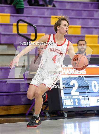 Thumbnail 3 in Bullitt East vs Lipscomb Academy photogallery.