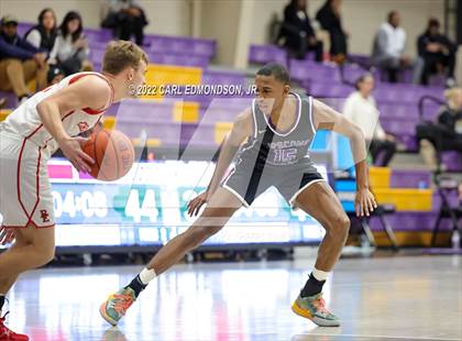 Thumbnail 1 in Bullitt East vs Lipscomb Academy photogallery.