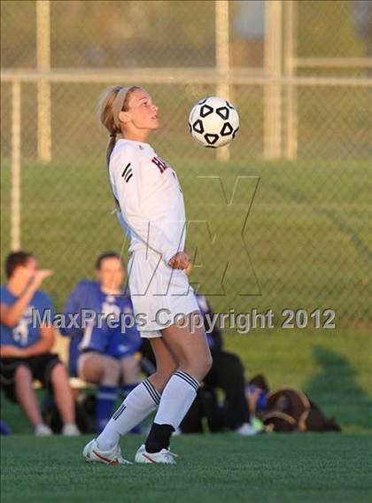 Thumbnail 3 in Olathe East vs. Leavenworth photogallery.