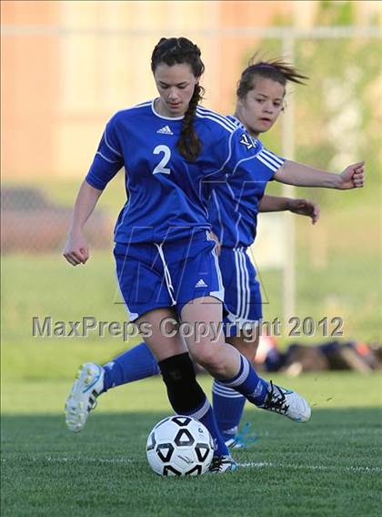 Thumbnail 3 in Olathe East vs. Leavenworth photogallery.