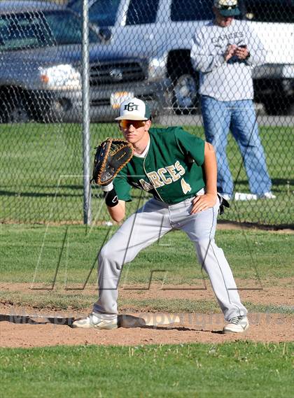 Thumbnail 3 in Garces @ Tehachapi photogallery.