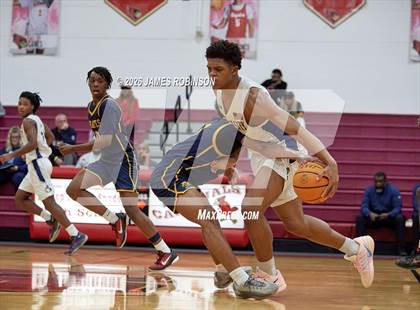 Thumbnail 2 in Boca Ciega vs University Christian (Sun Bash) photogallery.