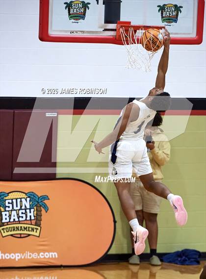 Thumbnail 2 in Boca Ciega vs University Christian (Sun Bash) photogallery.